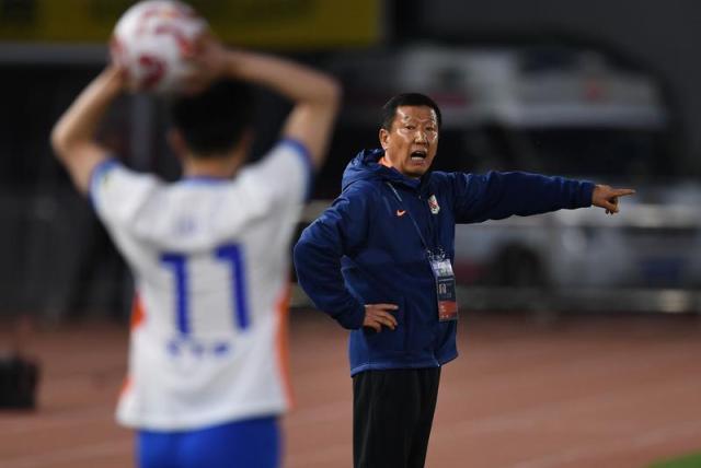 ​李霄鹏齐鲁德比直面旧主 崔康熙：要进攻！要3分